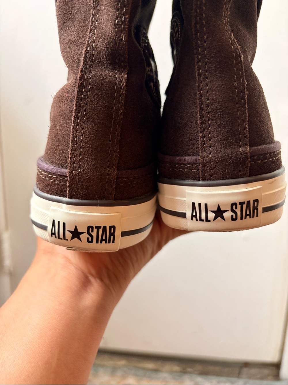 Converse Women's Winter Boots Size 8 - Picture 9 of 11